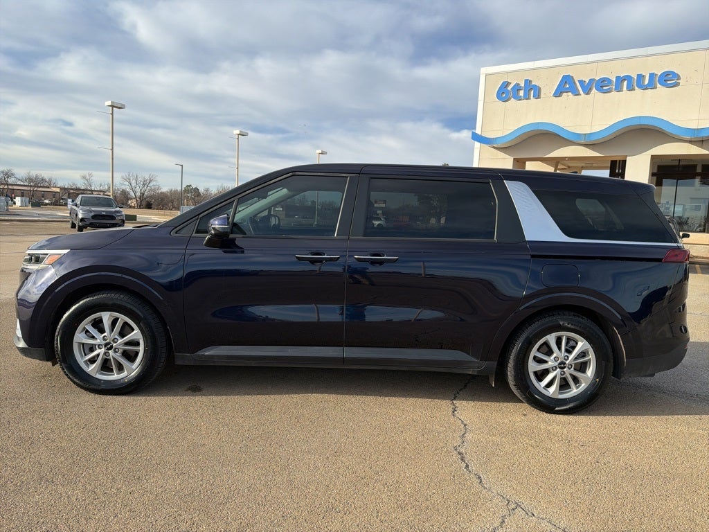 2024 Kia Carnival LX