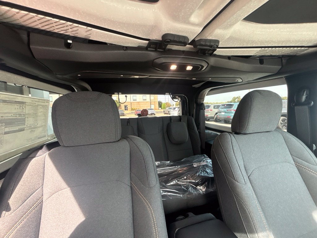 2027 Jeep Wrangler WRANGLER 2-DOOR SPORT S