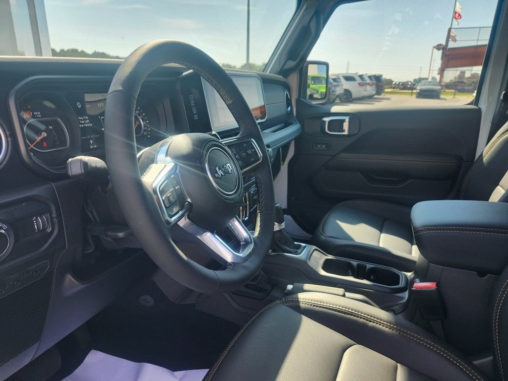 2025 Jeep Wrangler WRANGLER 4-DOOR SAHARA