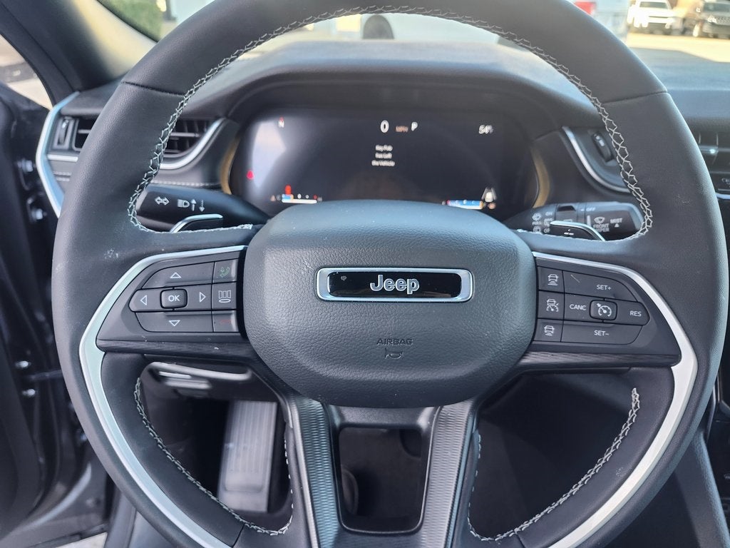 2025 Jeep Grand Cherokee Altitude 4x2