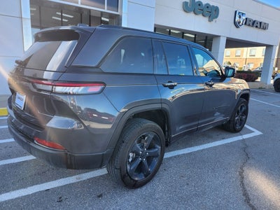 2025 Jeep Grand Cherokee Altitude 4x2