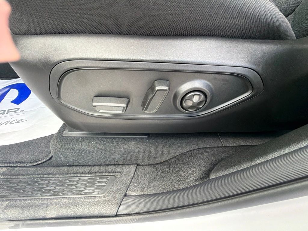 2026 Jeep Grand Cherokee GRAND CHEROKEE LAREDO 4X2