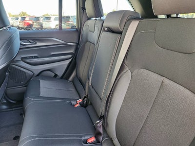 2025 Jeep Grand Cherokee GRAND CHEROKEE LAREDO X 4X2