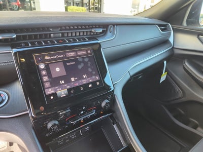 2025 Jeep Grand Cherokee GRAND CHEROKEE LAREDO X 4X2