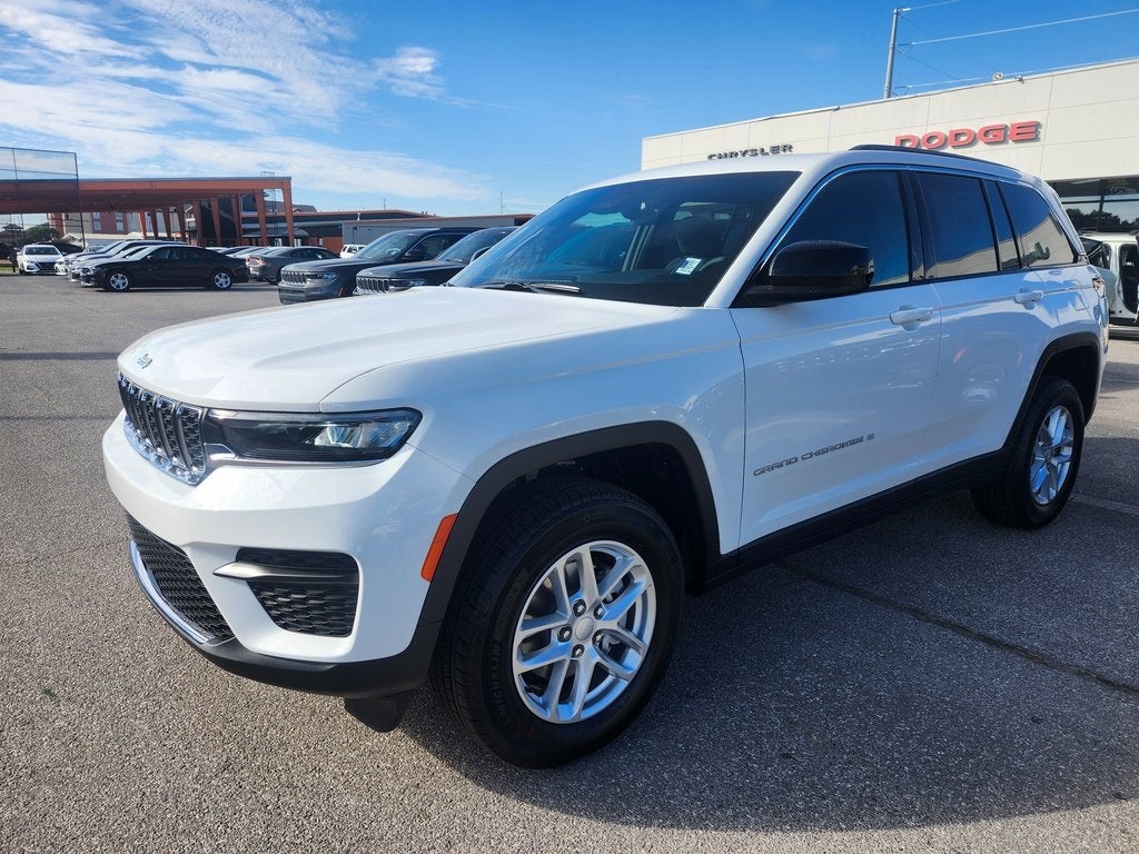 2025 Jeep Grand Cherokee GRAND CHEROKEE LAREDO X 4X2