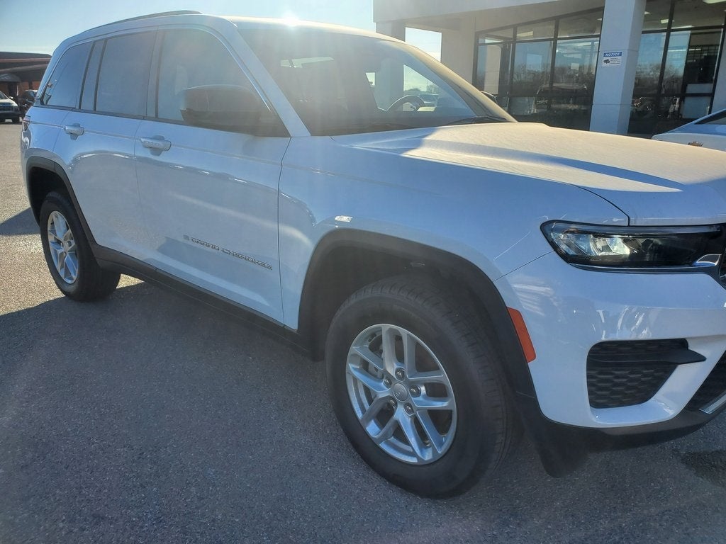 2025 Jeep Grand Cherokee GRAND CHEROKEE LAREDO X 4X2