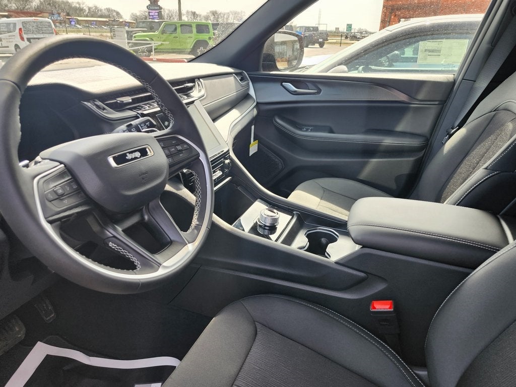 2026 Jeep Grand Cherokee GRAND CHEROKEE LAREDO 4X2