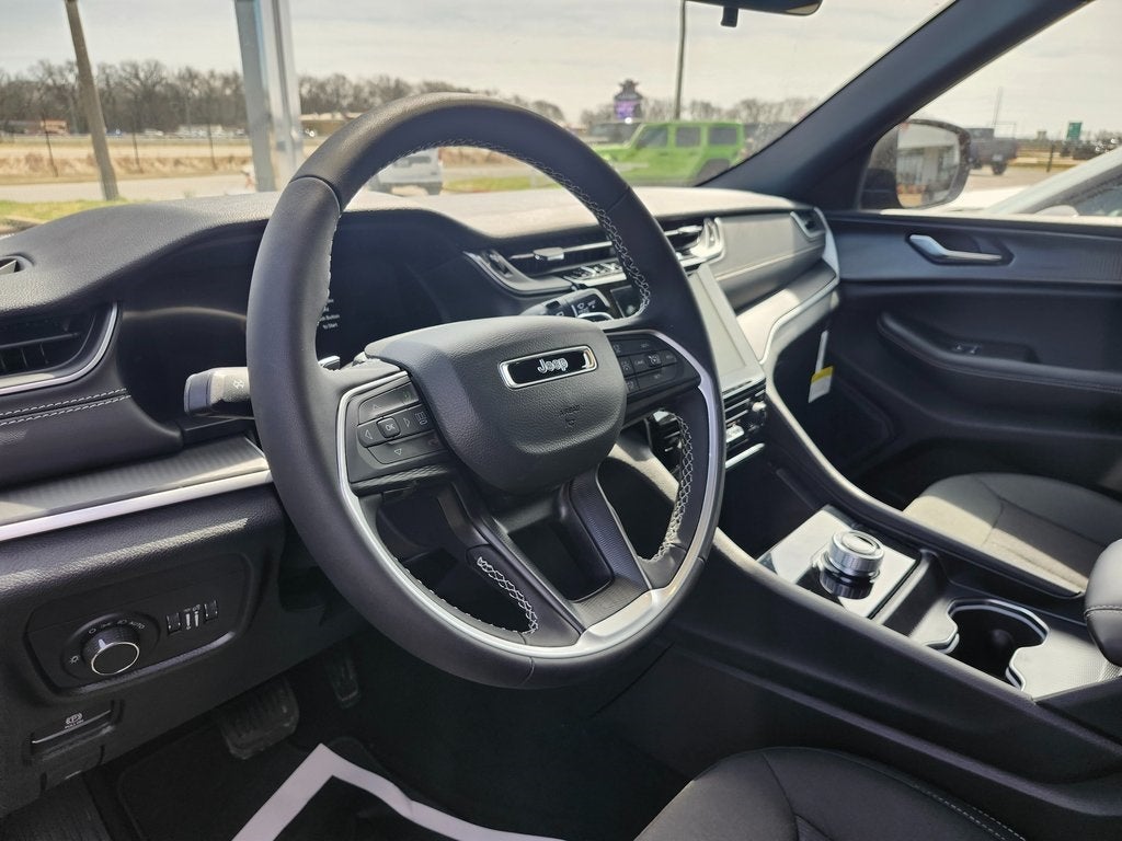 2026 Jeep Grand Cherokee GRAND CHEROKEE LAREDO 4X2