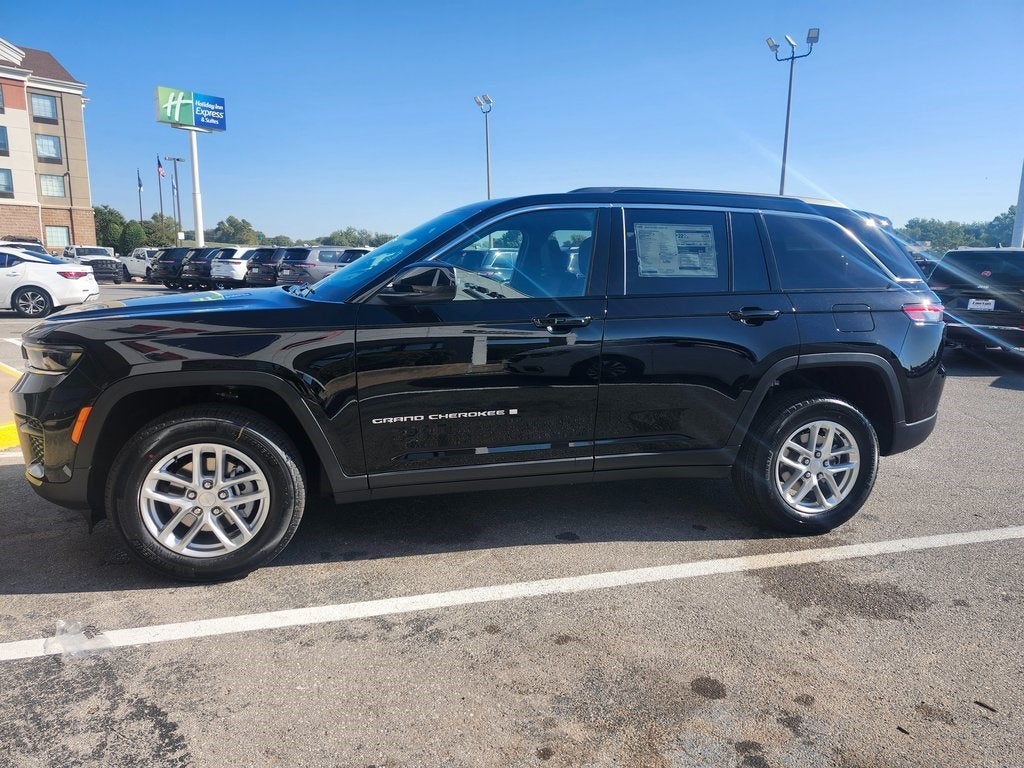 2025 Jeep Grand Cherokee GRAND CHEROKEE LAREDO X 4X2