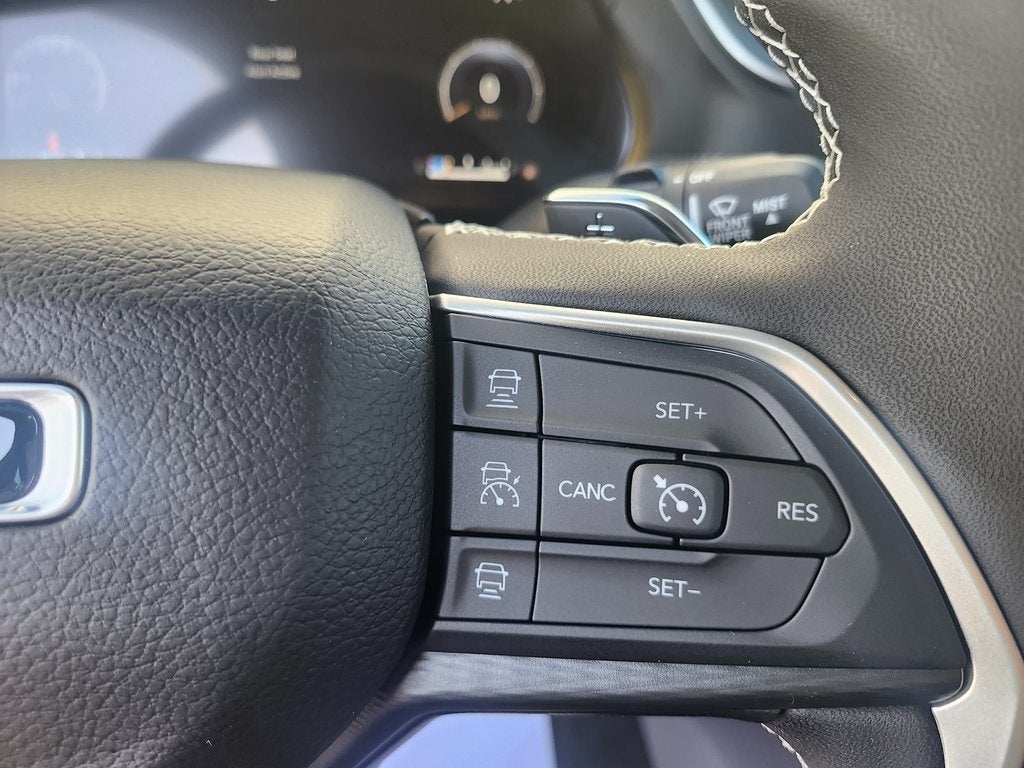 2025 Jeep Grand Cherokee GRAND CHEROKEE LAREDO X 4X2