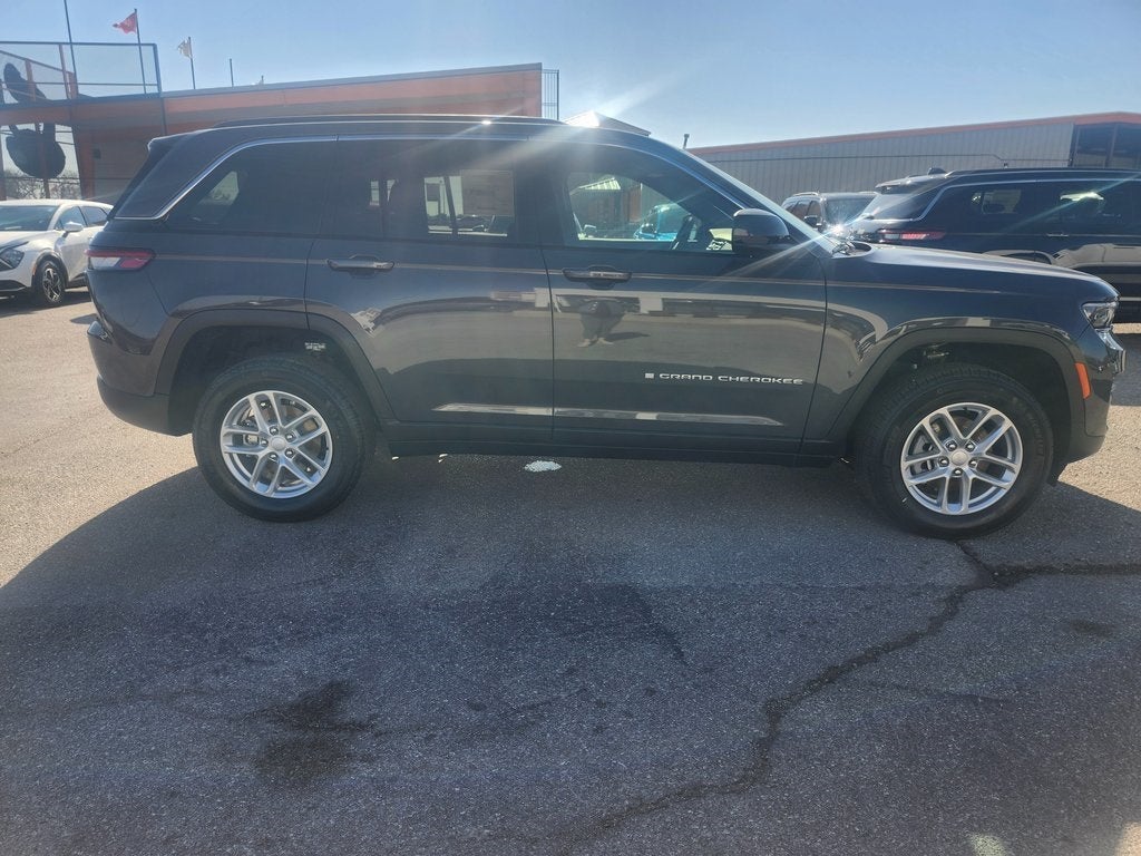 2025 Jeep Grand Cherokee GRAND CHEROKEE LAREDO X 4X2