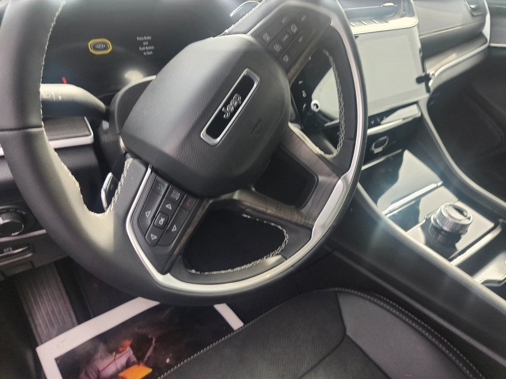 2026 Jeep Grand Cherokee GRAND CHEROKEE LAREDO ALTITUDE 4X2