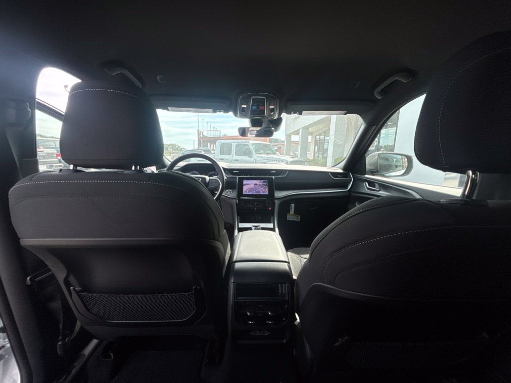 2026 Jeep Grand Cherokee GRAND CHEROKEE LAREDO 4X4
