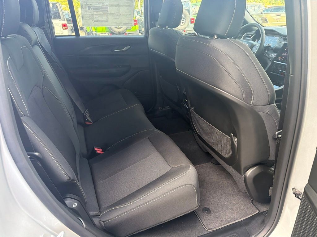 2026 Jeep Grand Cherokee GRAND CHEROKEE LAREDO X 4X4