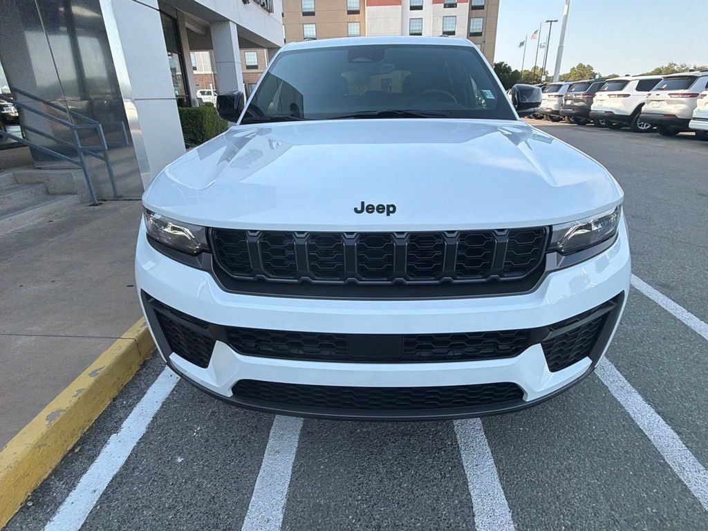 2026 Jeep Grand Cherokee GRAND CHEROKEE LAREDO ALTITUDE 4X4