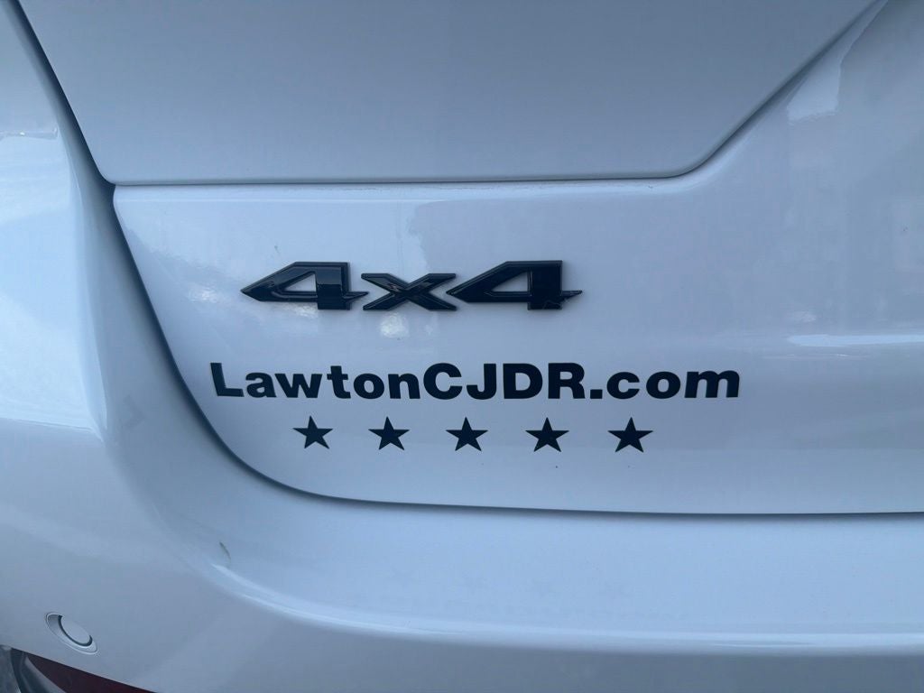 2026 Jeep Grand Cherokee GRAND CHEROKEE LAREDO ALTITUDE 4X4