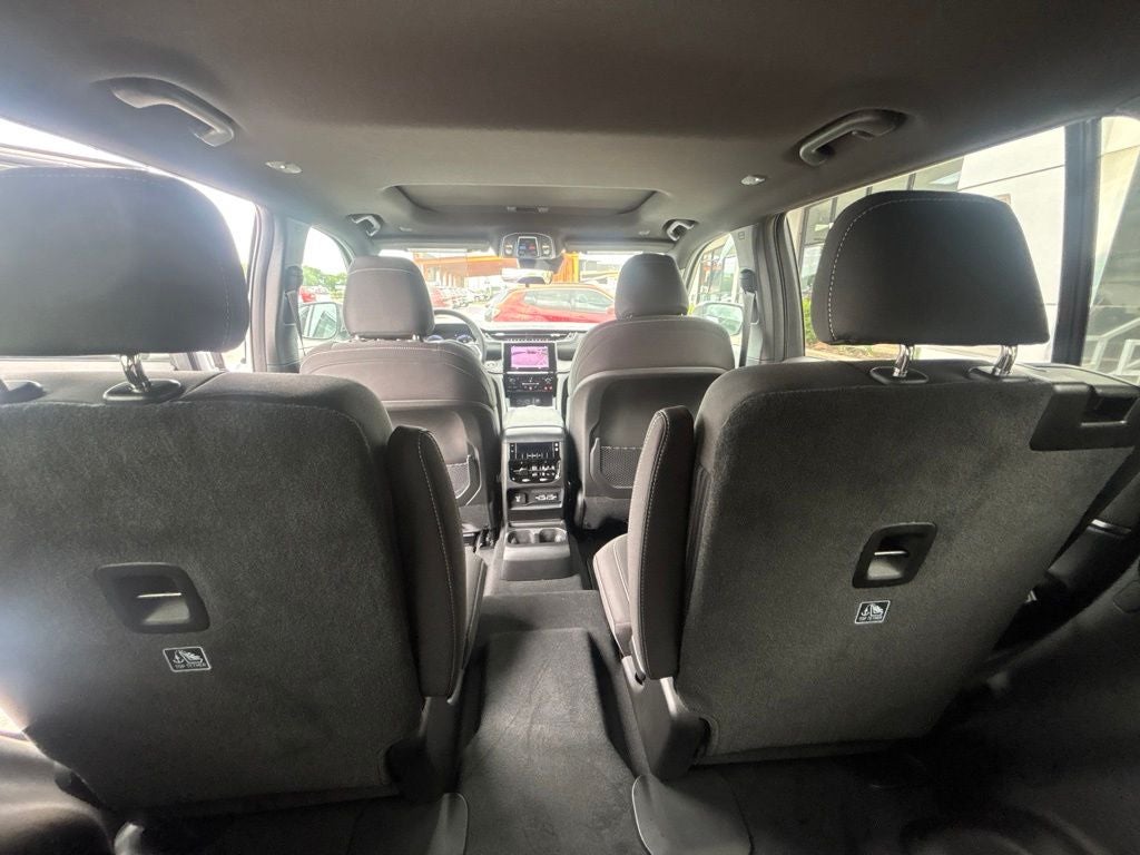 2026 Jeep Grand Cherokee GRAND CHEROKEE L LAREDO X 4X2