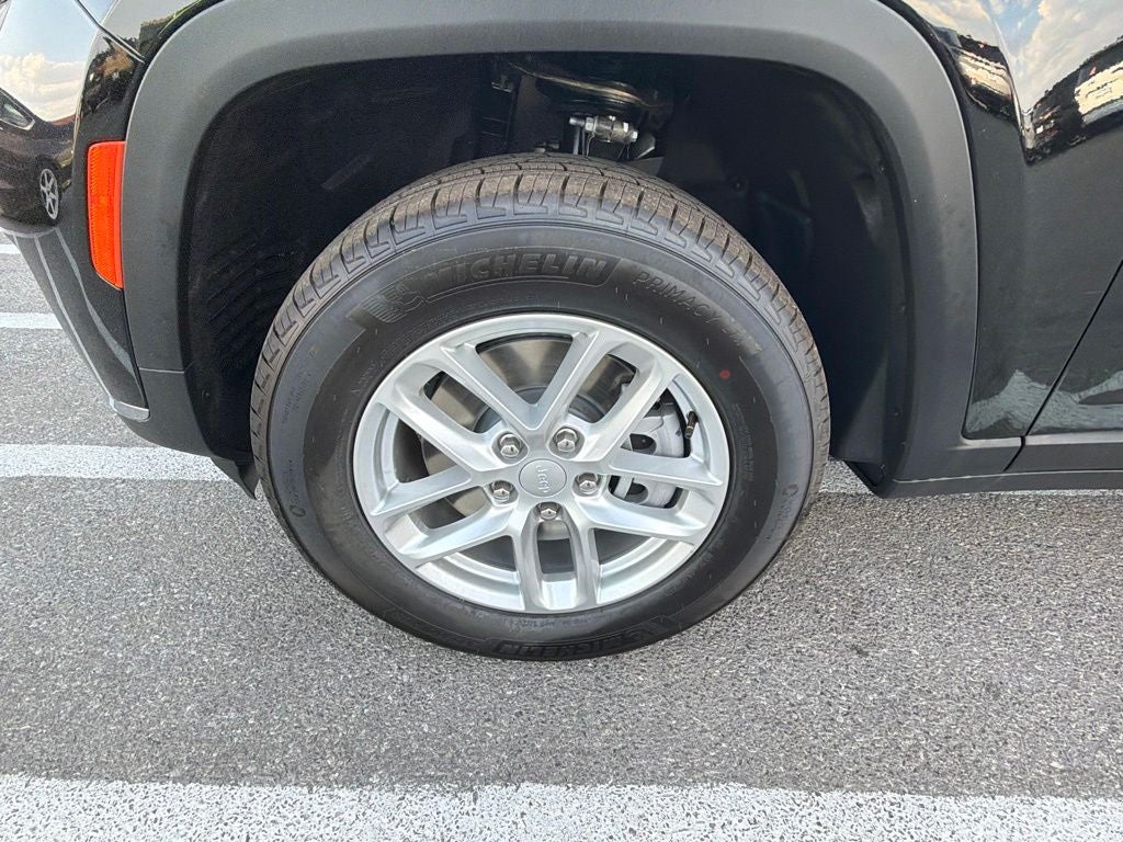 2026 Jeep Grand Cherokee GRAND CHEROKEE L LAREDO X 4X2