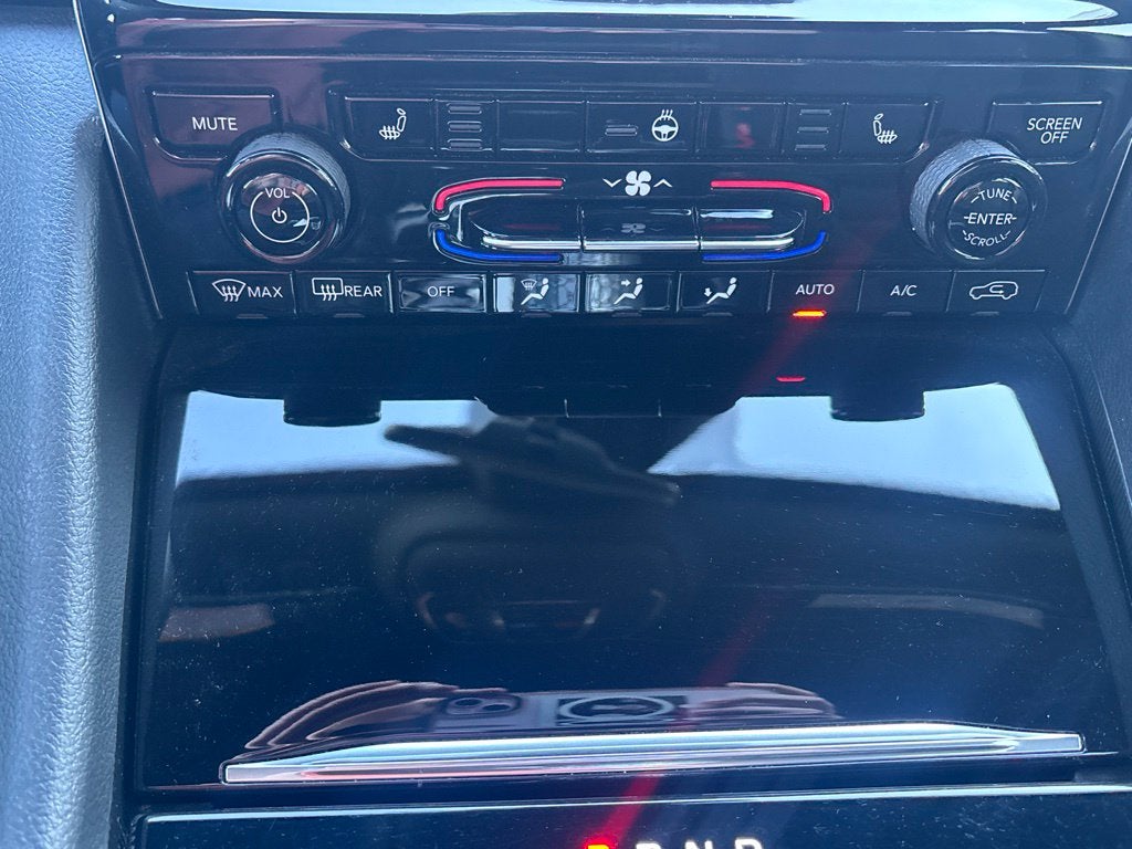2025 Jeep Grand Cherokee L Laredo X 4x2
