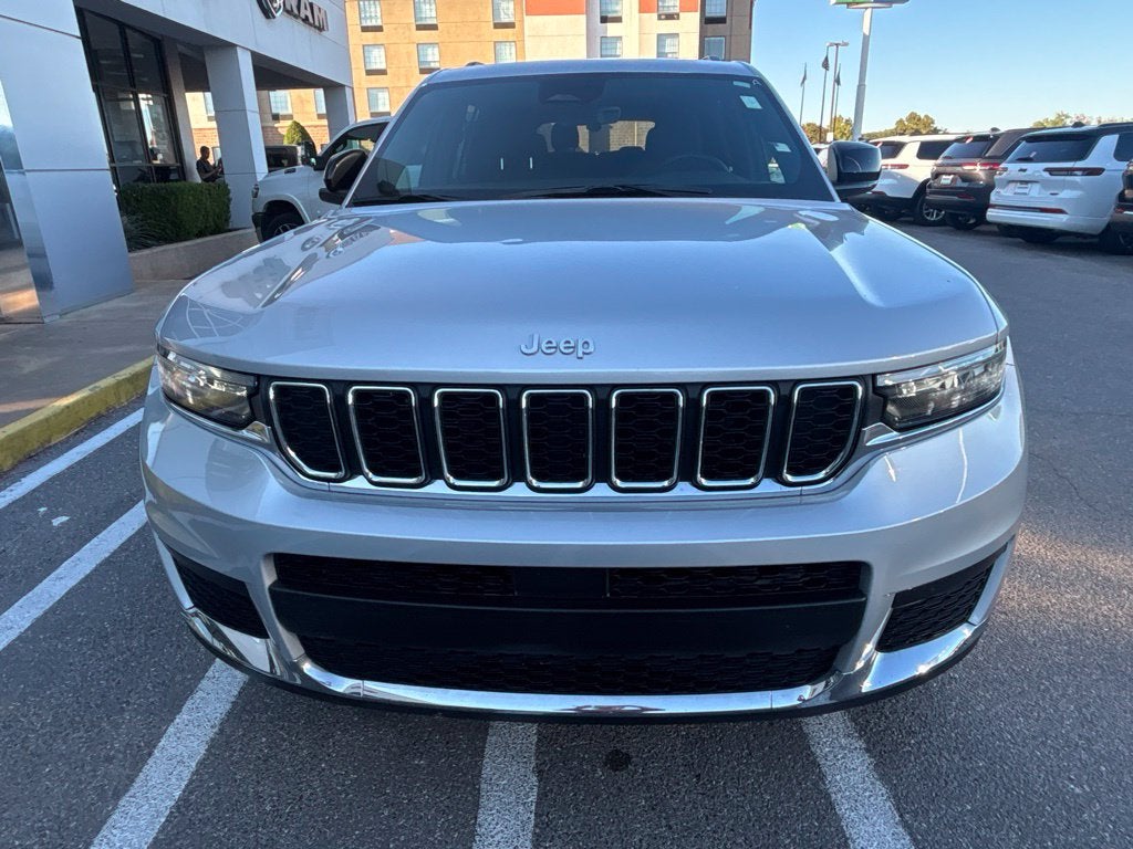 2025 Jeep Grand Cherokee L Laredo X 4x2
