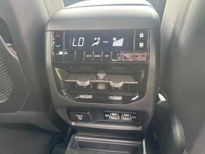 2026 Jeep Grand Cherokee GRAND CHEROKEE L LAREDO X 4X2