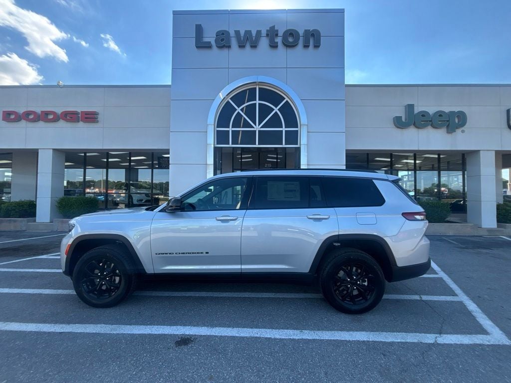 2026 Jeep Grand Cherokee GRAND CHEROKEE L LAREDO ALTITUDE 4X2