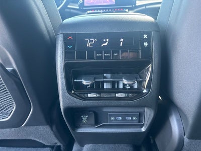 2026 Jeep Grand Cherokee GRAND CHEROKEE L LAREDO ALTITUDE 4X2