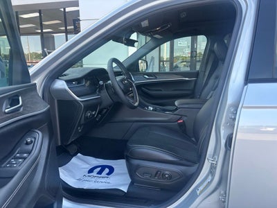 2026 Jeep Grand Cherokee GRAND CHEROKEE L LAREDO ALTITUDE 4X2