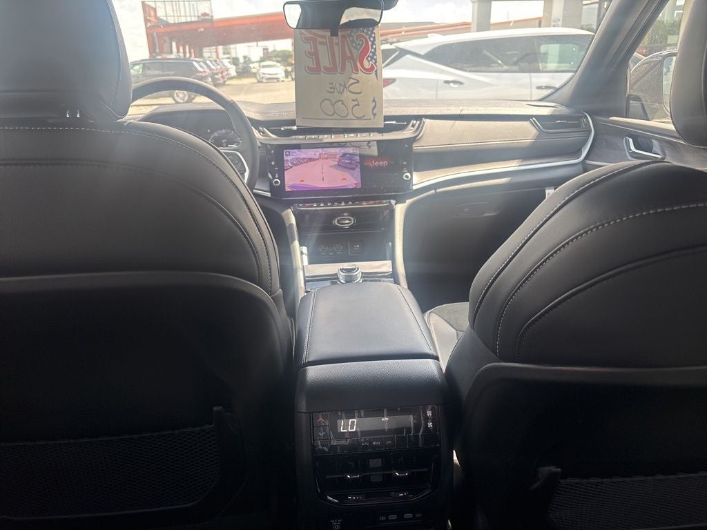 2026 Jeep Grand Cherokee GRAND CHEROKEE L LAREDO ALTITUDE 4X2