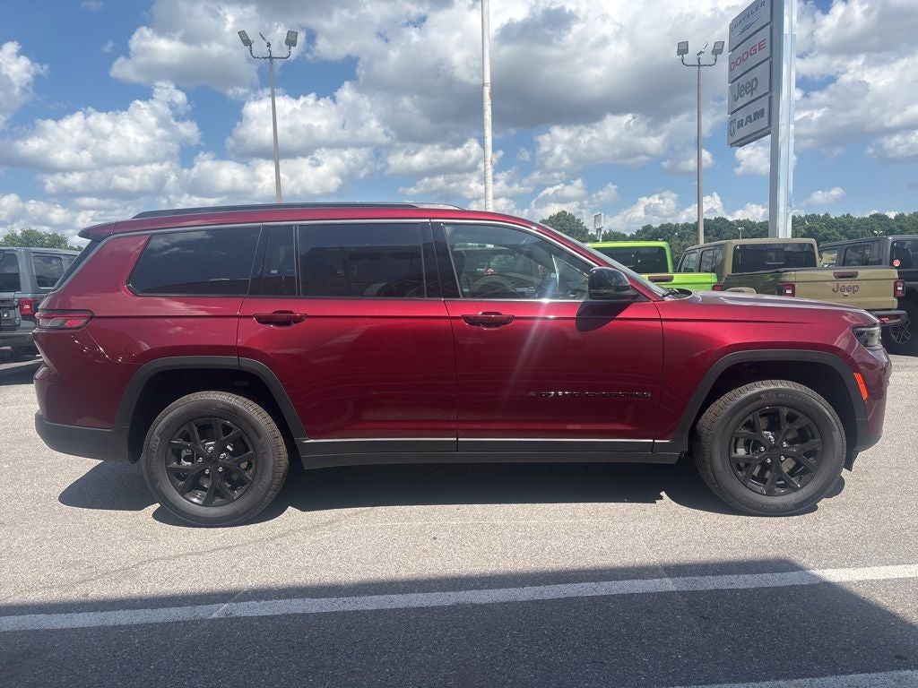 2026 Jeep Grand Cherokee GRAND CHEROKEE L LAREDO ALTITUDE 4X2