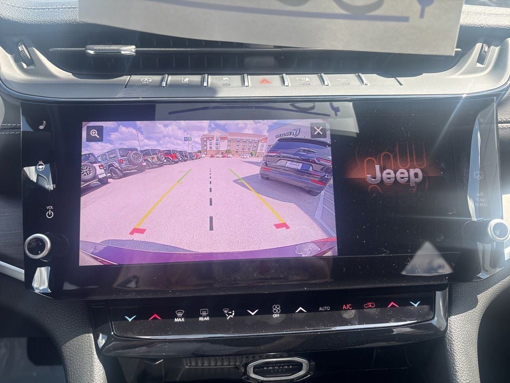 2026 Jeep Grand Cherokee GRAND CHEROKEE L LAREDO ALTITUDE 4X2