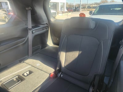 2025 Jeep Grand Cherokee GRAND CHEROKEE L LAREDO X 4X4