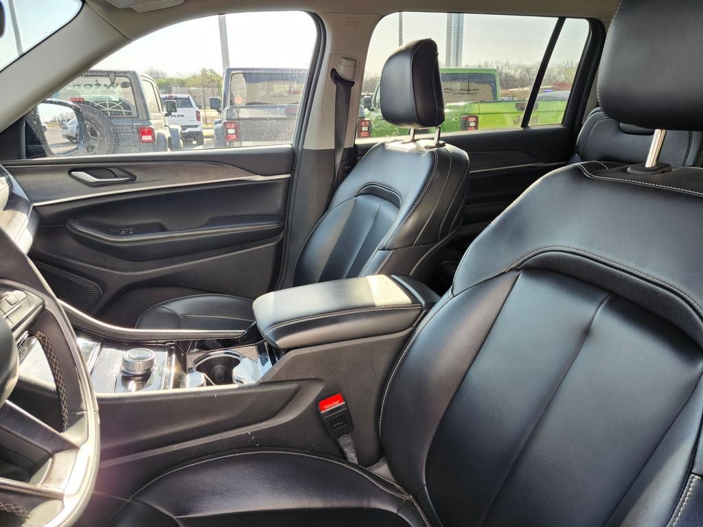 2023 Jeep Grand Cherokee L Limited 4x4