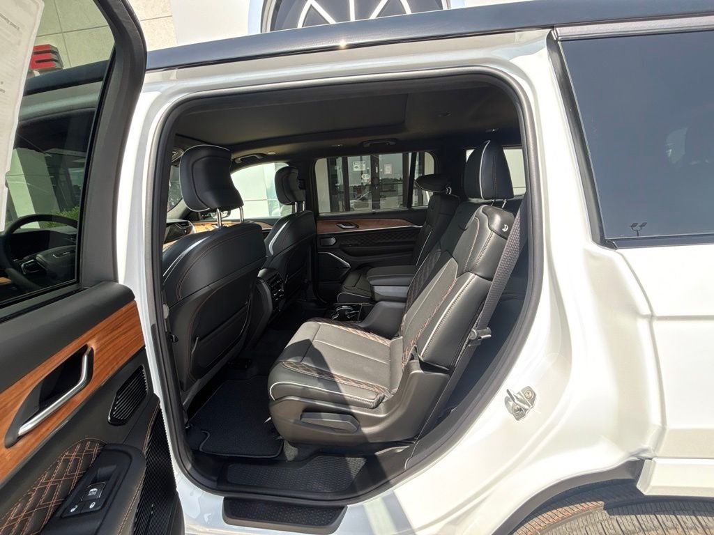 2026 Jeep Grand Cherokee GRAND CHEROKEE L SUMMIT 4X4