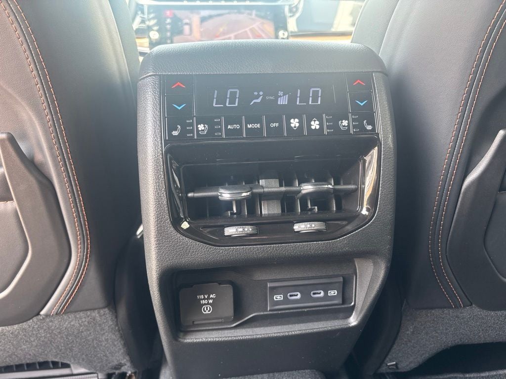 2026 Jeep Grand Cherokee GRAND CHEROKEE L SUMMIT 4X4