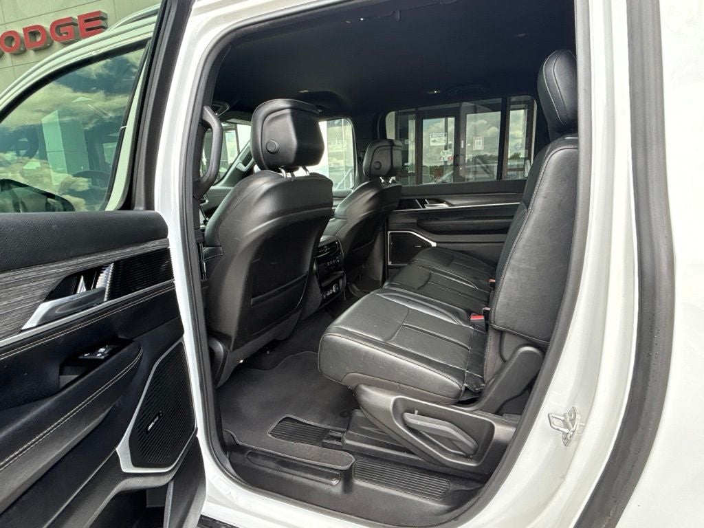 2023 Jeep Wagoneer L Series III 4x4