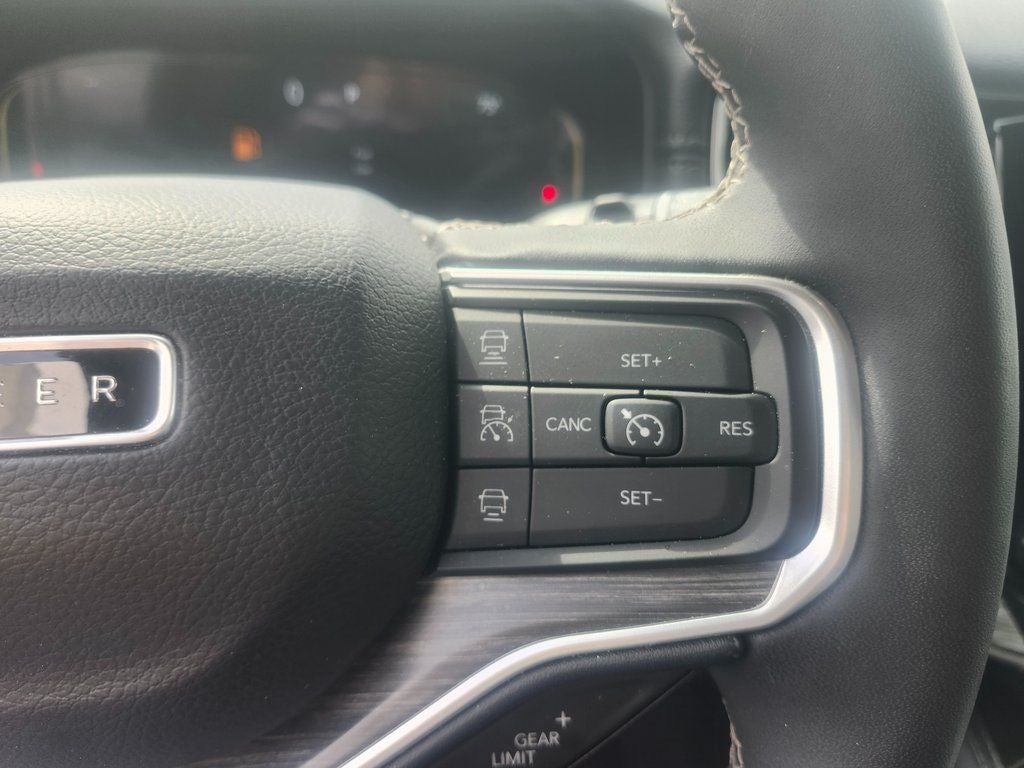 2024 Jeep Wagoneer Series II 4x2