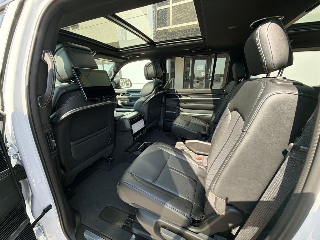 2026 Jeep Grand Wagoneer GRAND WAGONEER SUMMIT OBSIDIAN 4X4