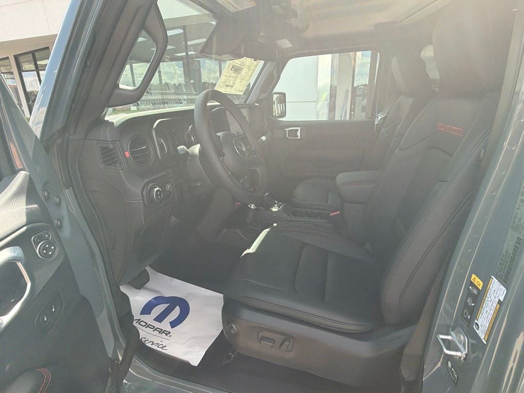 2026 Jeep Gladiator GLADIATOR SHADOW OPS 4X4