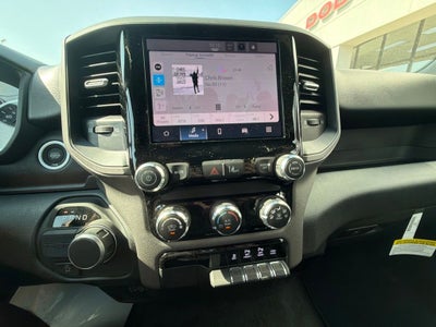 2026 RAM 1500 RAM 1500 EXPRESS QUAD CAB 4X2 6'4' BOX