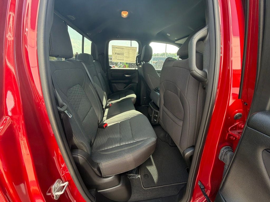 2026 RAM Ram 1500 RAM 1500 EXPRESS QUAD CAB 4X2 6'4' BOX