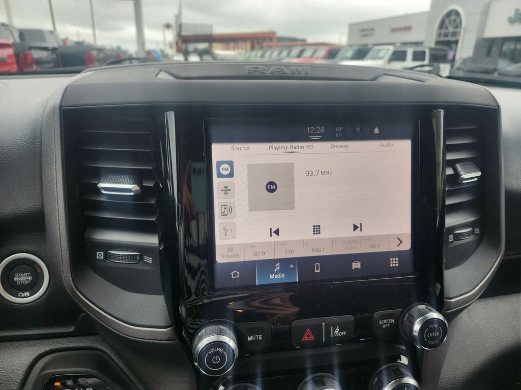 2026 RAM Ram 1500 RAM 1500 TRADESMAN CREW CAB 4X2 5'7' BOX