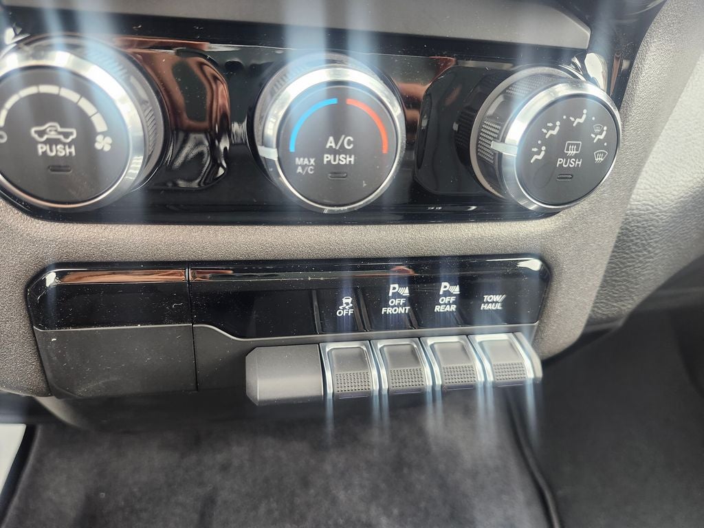 2026 RAM Ram 1500 RAM 1500 TRADESMAN CREW CAB 4X2 5'7' BOX