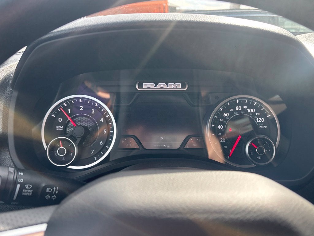 2027 RAM Ram 1500 RAM 1500 WARLOCK CREW CAB 4X4 5'7' BOX