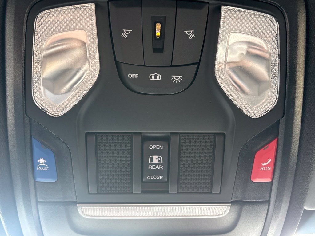 2027 RAM Ram 1500 RAM 1500 WARLOCK CREW CAB 4X4 5'7' BOX