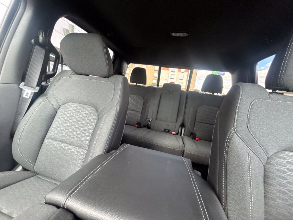 2027 RAM Ram 1500 RAM 1500 WARLOCK CREW CAB 4X4 5'7' BOX