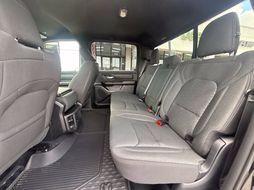 2027 RAM Ram 1500 RAM 1500 WARLOCK CREW CAB 4X4 5'7' BOX
