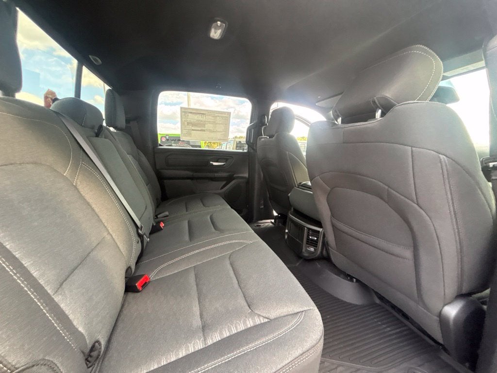 2027 RAM Ram 1500 RAM 1500 WARLOCK CREW CAB 4X4 5'7' BOX