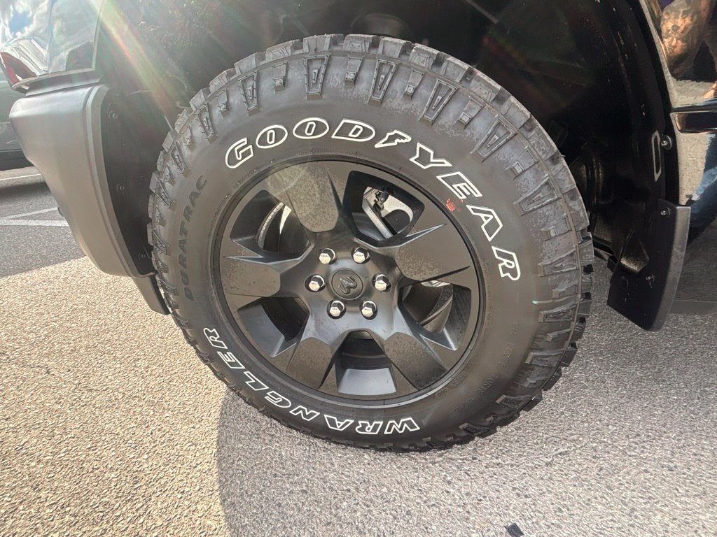2027 RAM Ram 1500 RAM 1500 WARLOCK CREW CAB 4X4 5'7' BOX