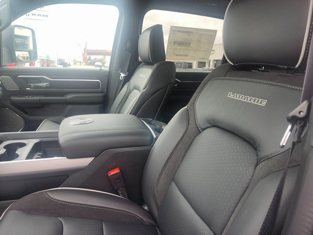 2025 RAM Ram 1500 RAM 1500 LARAMIE CREW CAB 4X4 5'7' BOX
